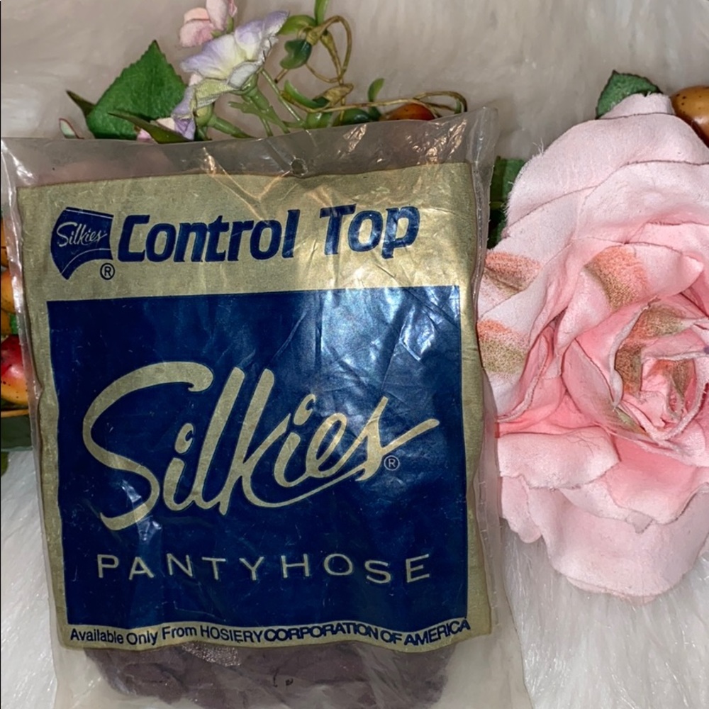 COPY - Silkies Pantyhose Medium Taupe Control Top USA